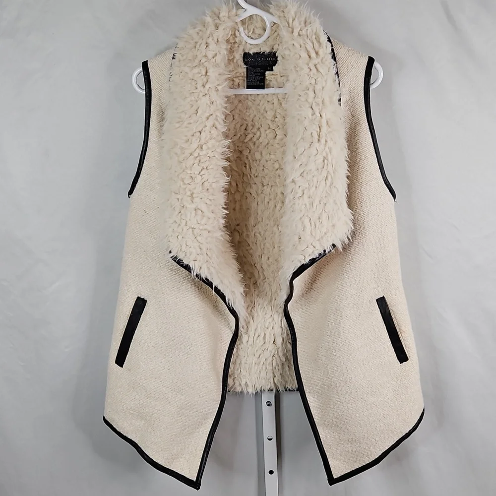 Live A Little Cream Faux Fur/Shearling Women's Vest Size Medium - Picture 1 of 7